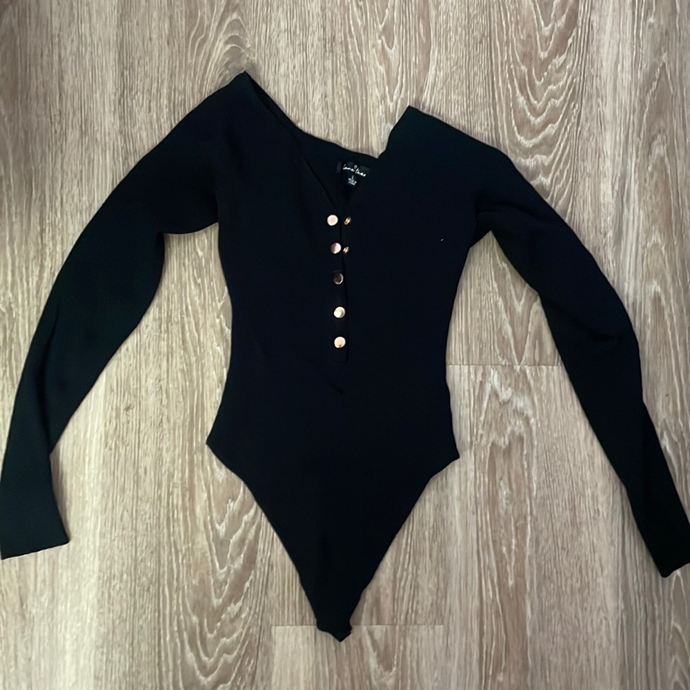 Black body suit size:large